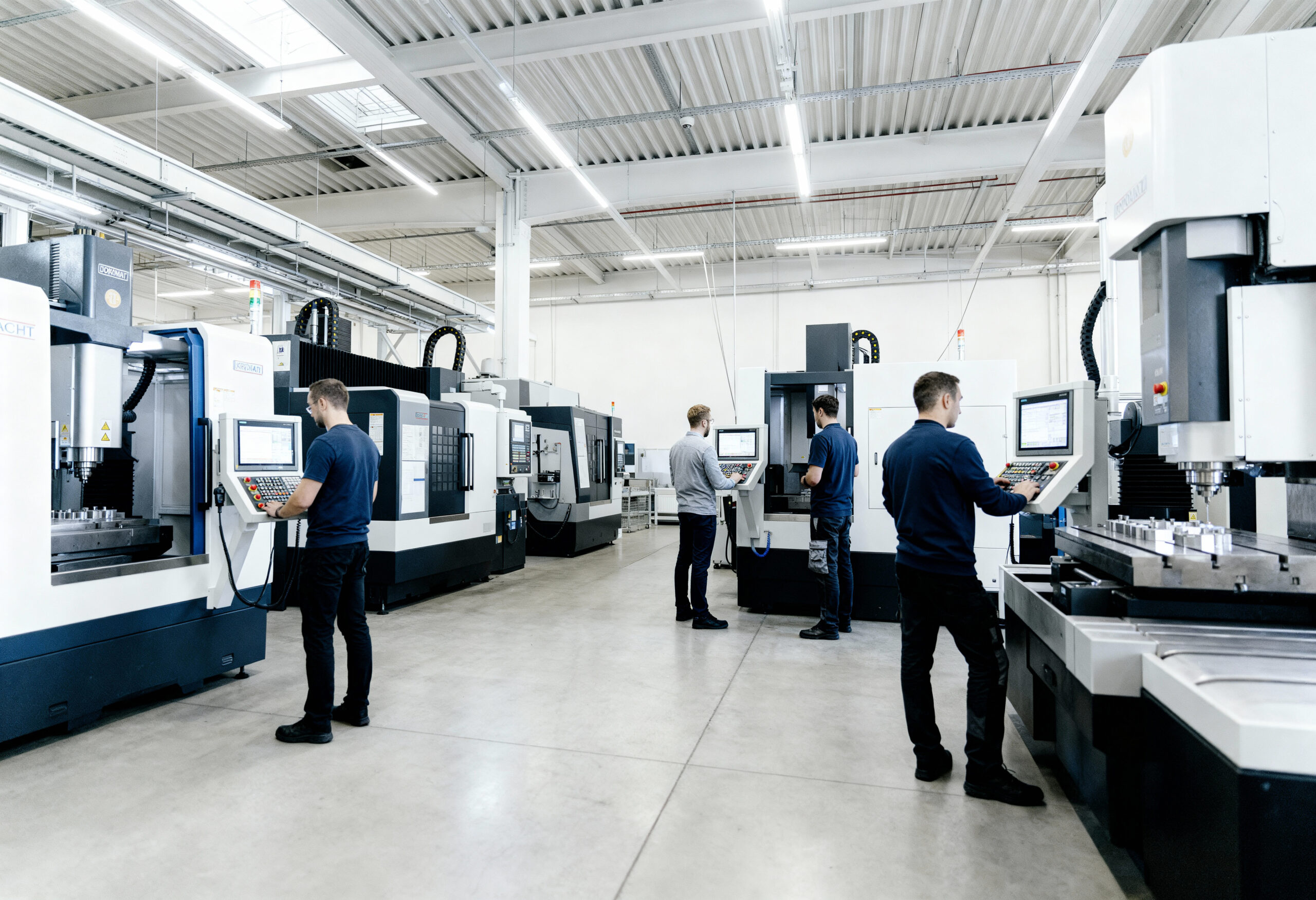 Werkzeuge für keramische Fertigung, Werkzeugbau Keramik, Keramische Werkzeuge, WKF GmbH, Werkzeugbau Industrie, CNC-Fräsen, CNC-Frästeile, Drahterodieren, Erodieren, Flächenschleifen, Präzisionsschleifen, Formenbau, Werkzeug- und Formenbau, Einzelteilfertigung, Kleinserienfertigung, Präzisionsbearbeitung, Technische Bauteile, Werkzeugkomponenten, Formeinsätze, Sonderwerkzeuge, Keramikfertigung, Technische Keramik, Werkzeuge für Keramikindustrie, Extrusionswerkzeuge Keramik, Formen für Keramik, Werkzeugbau Lüdenscheid, CNC-Fräsen Lüdenscheid, Formenbau Lüdenscheid, Werkzeugbau Märkischer Kreis, Präzisionsfertigung NRW, Werkzeuge für keramische Fertigung Lüdenscheid, CNC-Fräsen für Keramikwerkzeuge, Formenbau für Keramikindustrie, Präzisionswerkzeugbau NRW, Drahterodieren Werkzeugbau